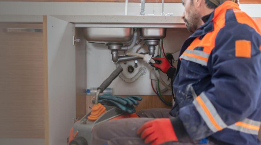 Leak Detection in Hinton, VA